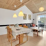 1 Bedroom Cozy In Casa de Férias Nordenbro Vesteregn